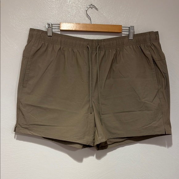 VRST Mens 5 in khaki Shorts - Picture 1 of 4